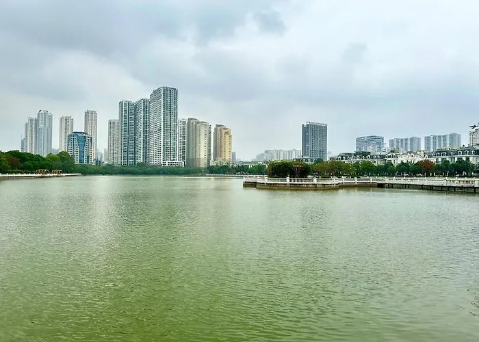 Nice Studio Apt, High Floor, Lake View, Quick To Airport